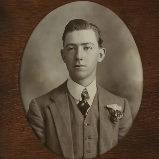 Unidentified photographer 'Unidentified portrait of a man', 1910